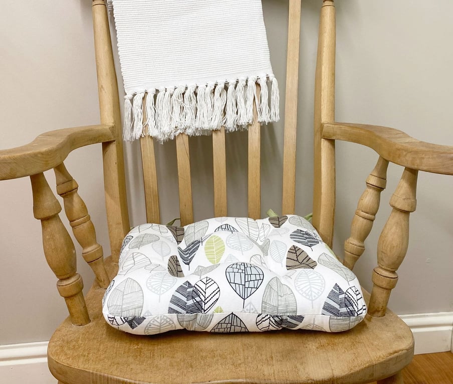 Contemporary Green Leaf Print Fabric Seat Pad with Ties - Machine Washable Home Furnishing