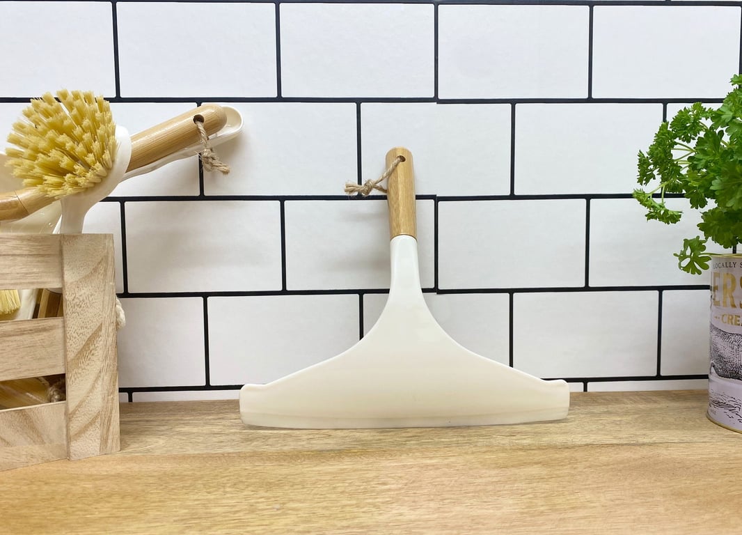 Bamboo Handle Cream Scraper - Polypropylene Kitchen Cleaning Tool with Jute Loop