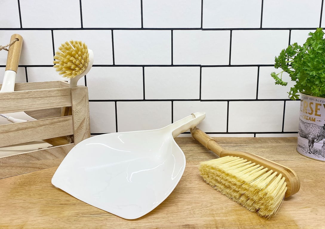 Cream Polypropylene Dustpan & Bamboo Wooden Brush - Efficient Home Cleaning Solution