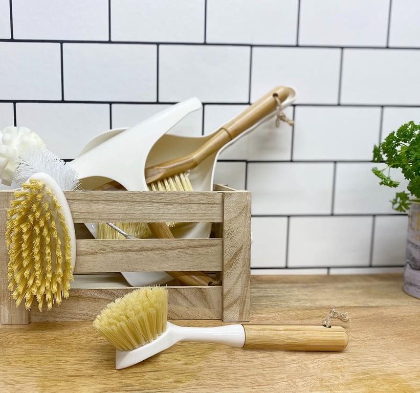 Cream Washing Up Brush with Bamboo Handle and Jute Loop - Kind Home Range