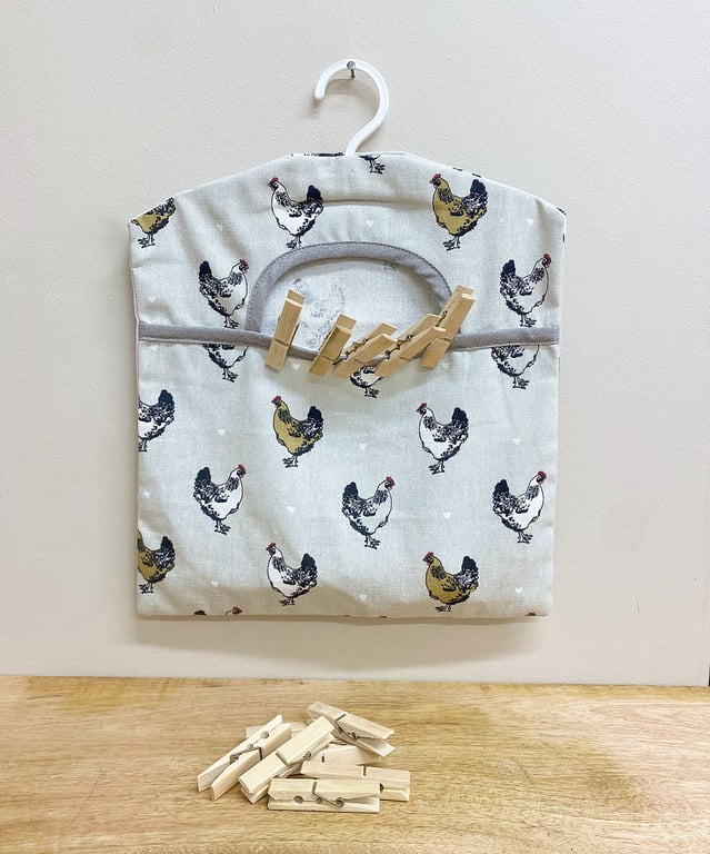 Bamboo Pegs - 24 Eco-Friendly Clothesline Pegs for Sustainable Home Organization