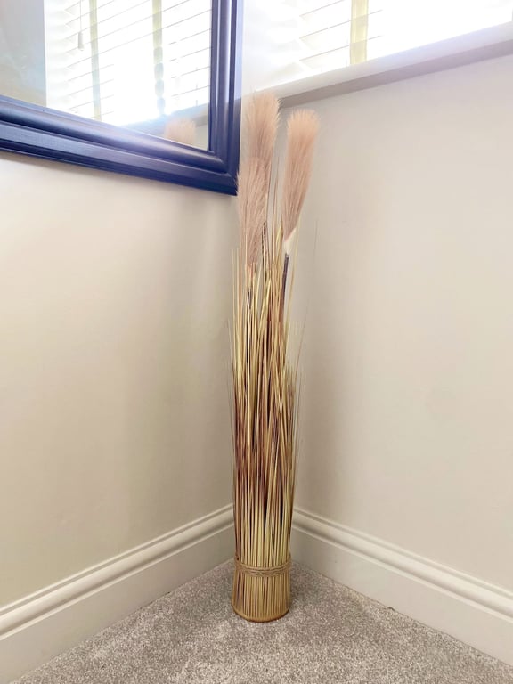 Natural Dried Pampas - Large Elegant Self-Standing Faux Grass Bundle with Foamed Centre
