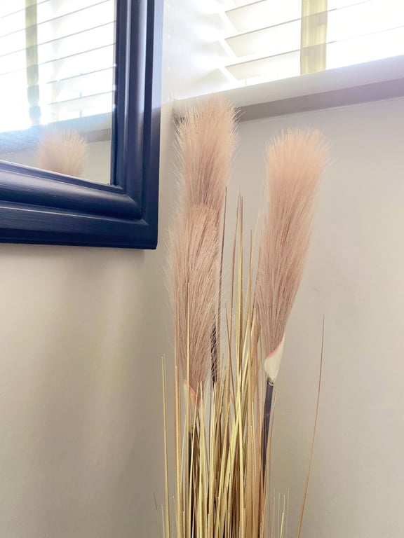 Natural Dried Pampas - Large Elegant Self-Standing Faux Grass Bundle with Foamed Centre