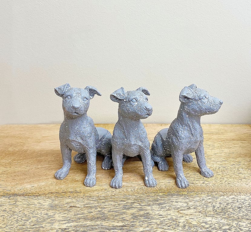 Grey Dog Pot Risers - Decorative Poly Resin Outdoor Plant Stands with Stone Effect Dogs