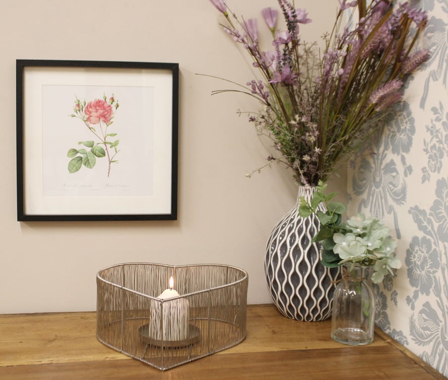 Silver Heart Iron Candle Holder for Home Decor - Elegant Decorative Pillar Candle Holder