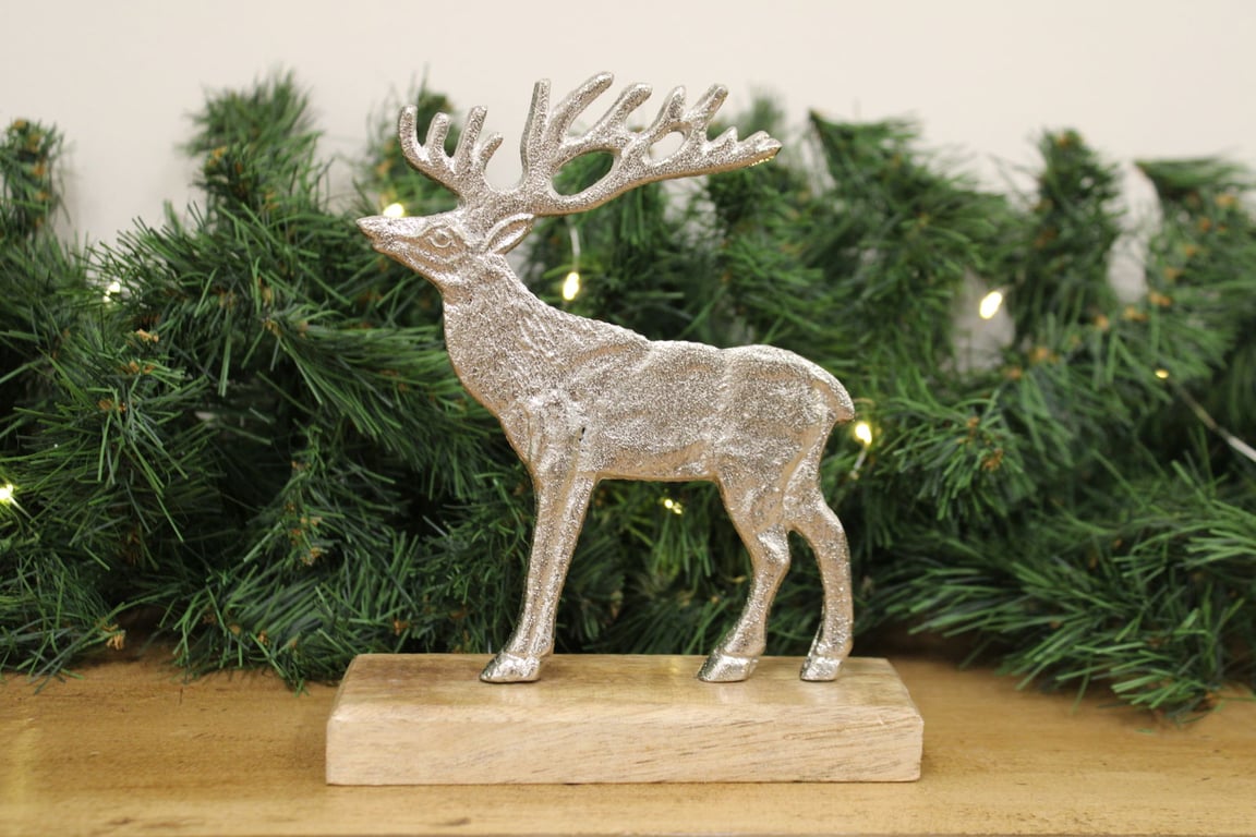 Silver Reindeer Decor on Large Wooden Base with Aluminium and Mango Wood Construction