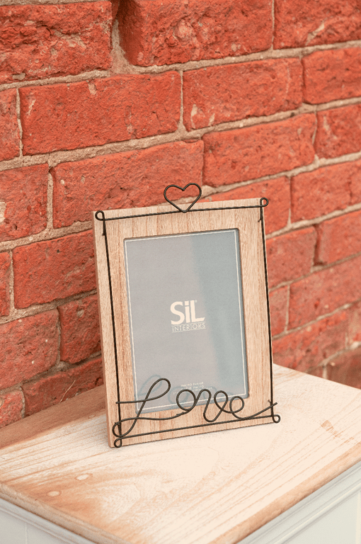 Wooden Love Script Photo Frame 4x6 Rustic Wire Design Free-Standing