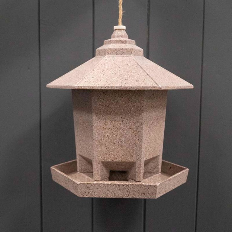 Earthy Deluxe Hexagonal Sustainable Bird Feeder - Eco-Friendly & Vegan Friendly Made from Agricultural Waste