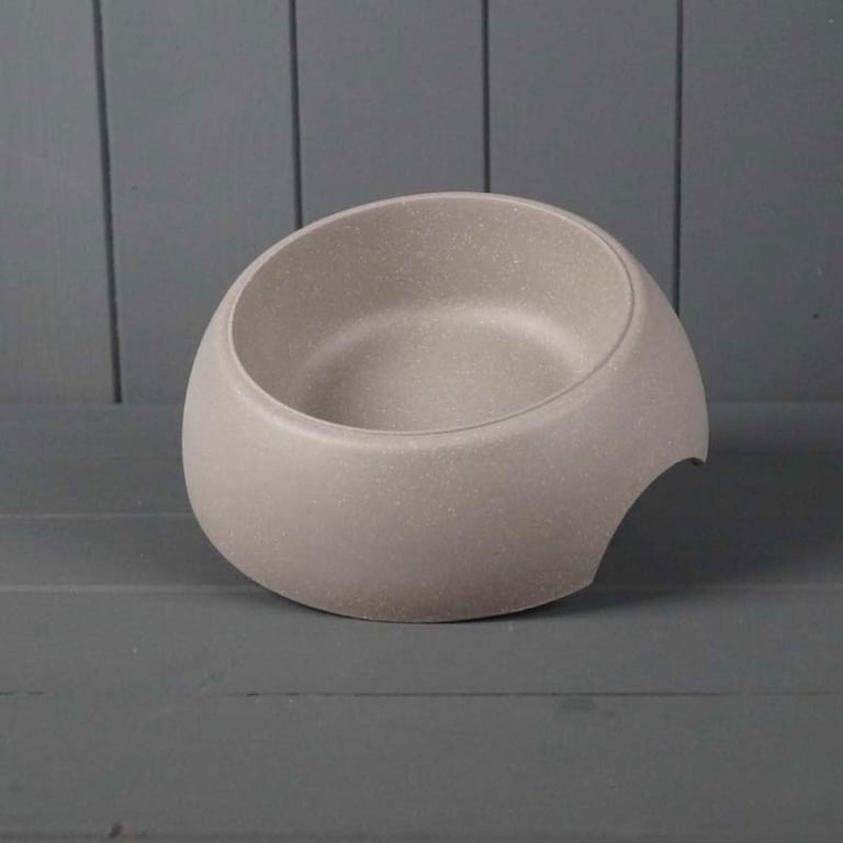 Earthy Pet Bowl Made with Sustainable Straw - Eco Friendly & Vegan Friendly Outdoor Bowl