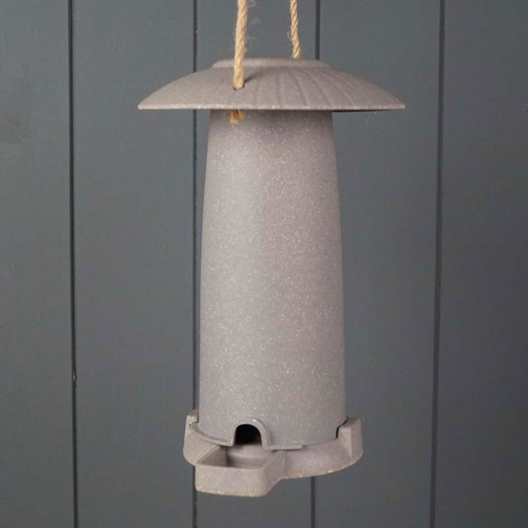 Earthy Seed Feeder - Sustainable Eco-Friendly Bird Feeder Made from Natural Straw Waste