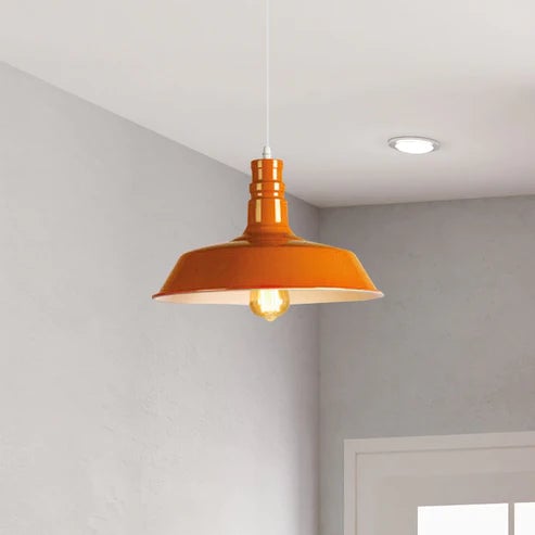 Industrial Metal Pendant Light - Modern, Durable Lighting Fixture with Warm Glow