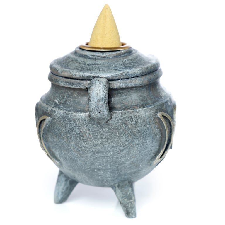 Backflow Incense Burner - Magic Cauldron Resin and Metal, 30 Minute Halloween Burner for Backflow Cones