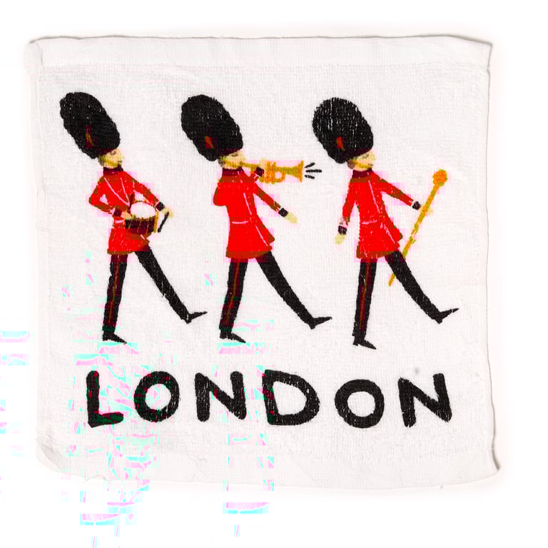 London Icons Compressed Travel Towel - 60 Polyester, 40 Cotton