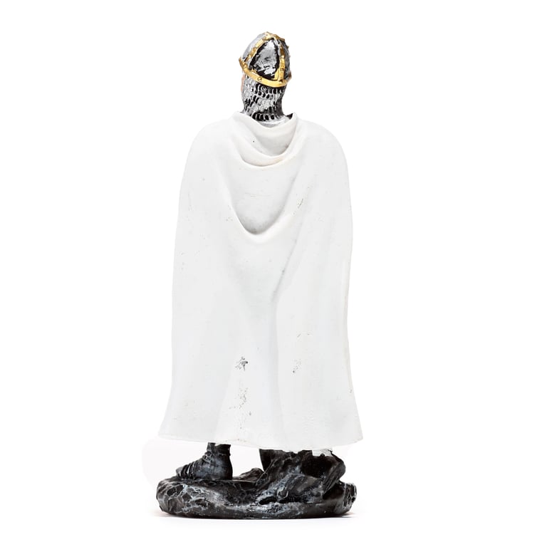 Resin Crusader Knight Defender Ornament - Fantasy Home Decoration Statue