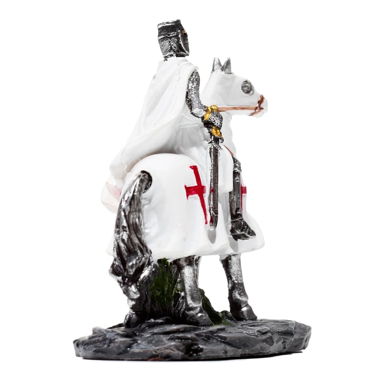 Fantasy Crusader Knight Resin Protector Statue Figurine