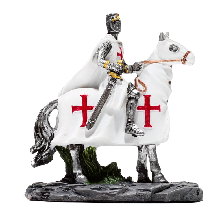 Fantasy Crusader Knight Resin Protector Statue Figurine