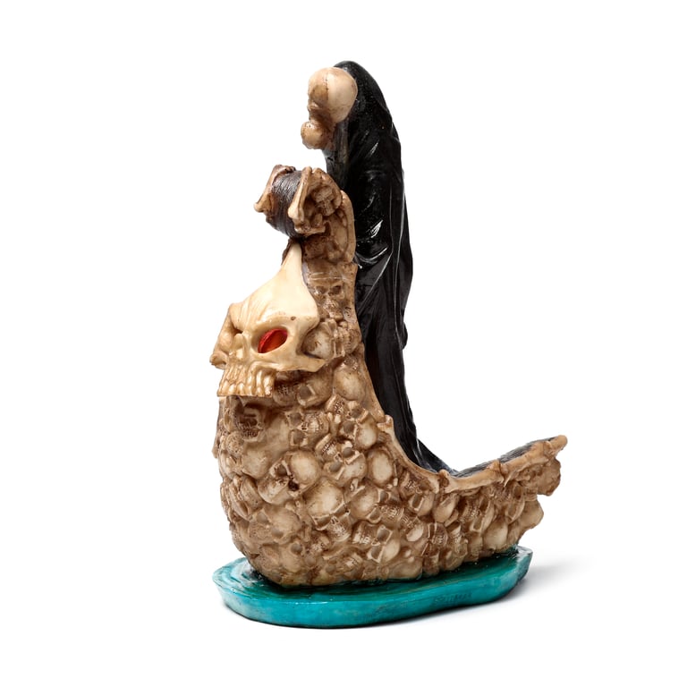 Decorative LED Ornament - Reaper Boat of Skulls Resin Decoration with On/Off Switch and 2AA Battery Requirement