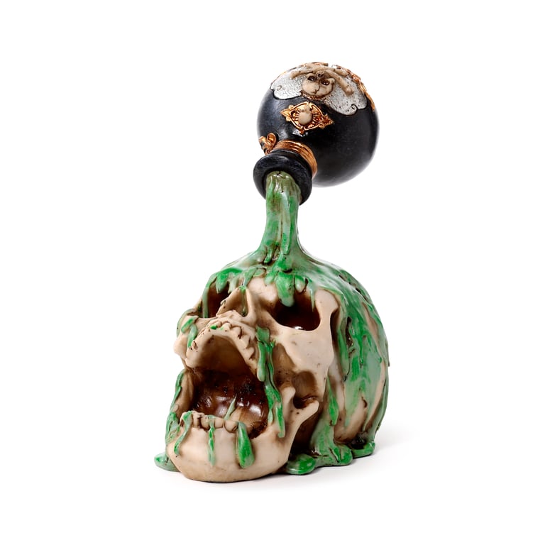 Resin Screaming Skull Ornament with Green Potion - Halloween Home Decor