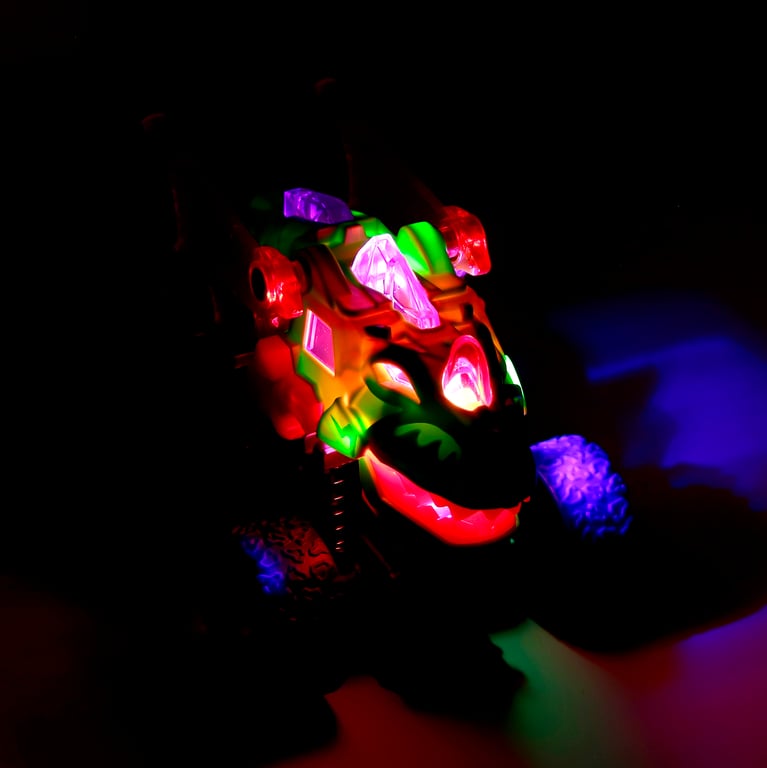 LED Dragon Head Stunt Action Toy - CE Marked, EN71 Compliant, Batteries Included