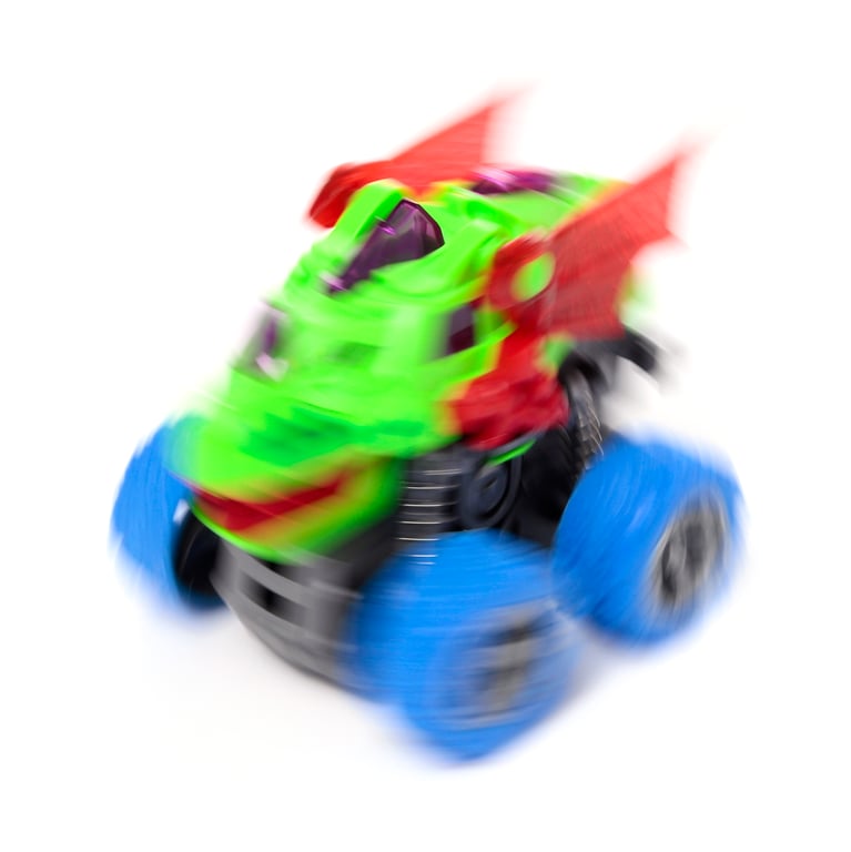 LED Dragon Head Stunt Action Toy - CE Marked, EN71 Compliant, Batteries Included