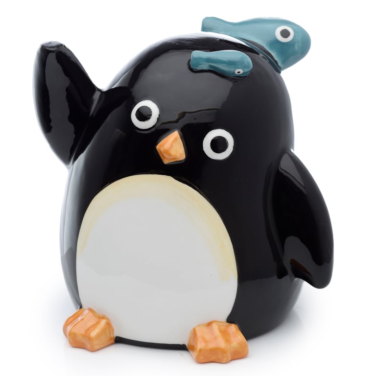 Ceramic Huddle Penguin Novelty Upside Down Mug - 500ml Capacity, Food Safe and Unique Gift Idea