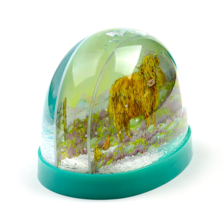 Jan Pashley Highland Coo Collectable Snow Storm - Licensed Plastic Collectible with Glitter