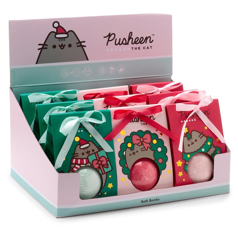 Handmade Christmas Pusheen Bath Bomb - Vegan, Cruelty Free & Palm Oil Free