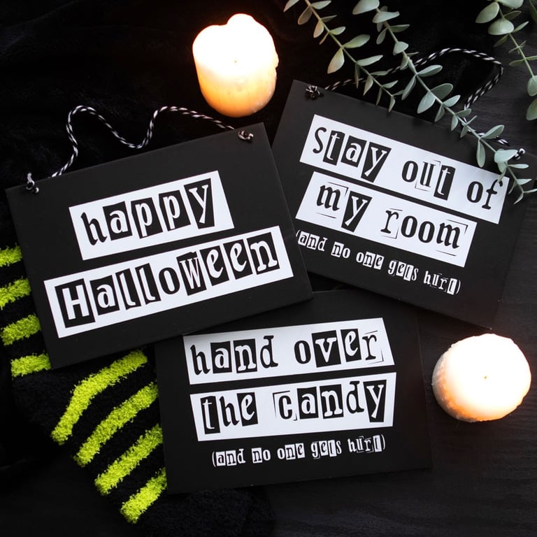 Black and White Happy Halloween Hanging Sign - Eerie Home Decor for a Spooky Season