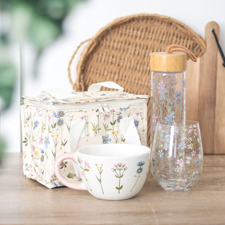 Blooming Lovely Floral Lunch Bag - Eco-Friendly and Practical Design