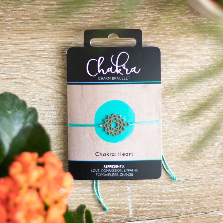 Heart Chakra Balance Charm Bracelet - Green String and Metal Accent for Love and Compassion