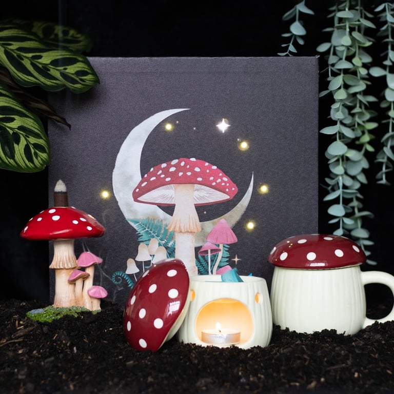 Mushroom Shaped Mug - 380ml Capacity, Whimsical Hand Wash Only Design