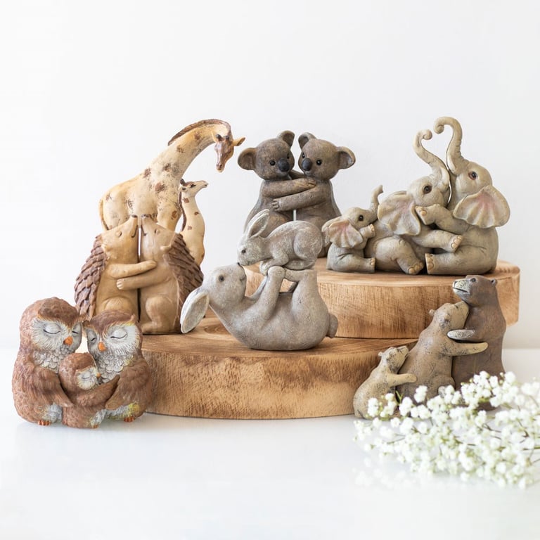 Elephant Family Ornament - Symbolizing Enduring Love and Family Bonds