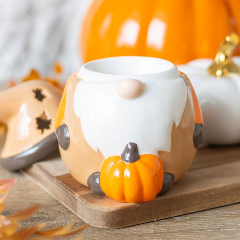 Autumn Gonk Oil Burner - Warm Seasonal Decor with Cut-Out Leaf Details