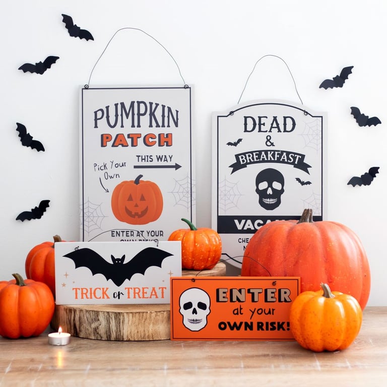 30cm Pumpkin Patch Hanging Sign - Spooky Home Decor for Halloween Season