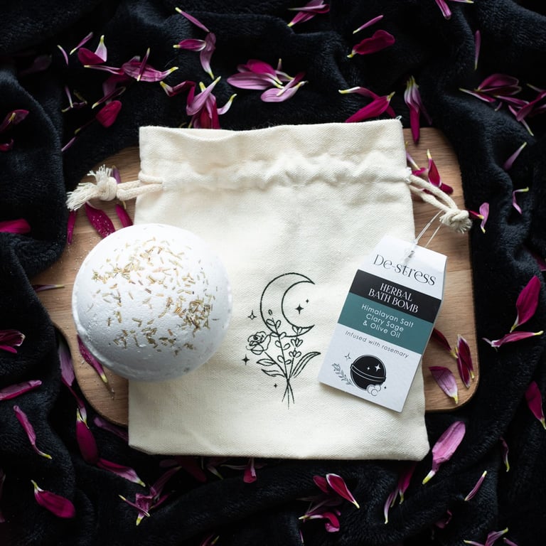 Clary Sage Detoxifying Bath Bomb with Lavender and Himalayan Salt for Relaxation and Deep Hydration