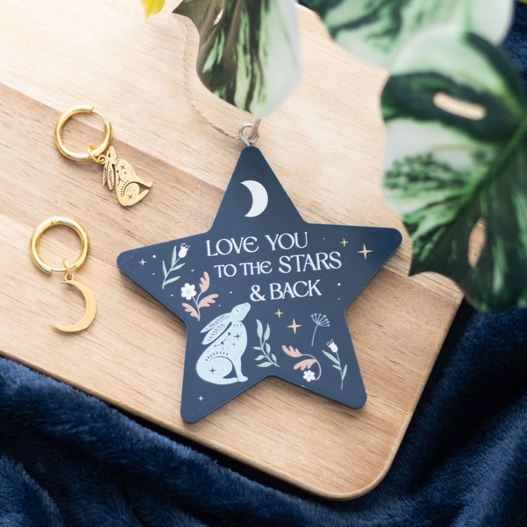 Love You to the Stars and Back Hare Hanging Decoration - Whimsical Star-Shaped Home Decor Gift