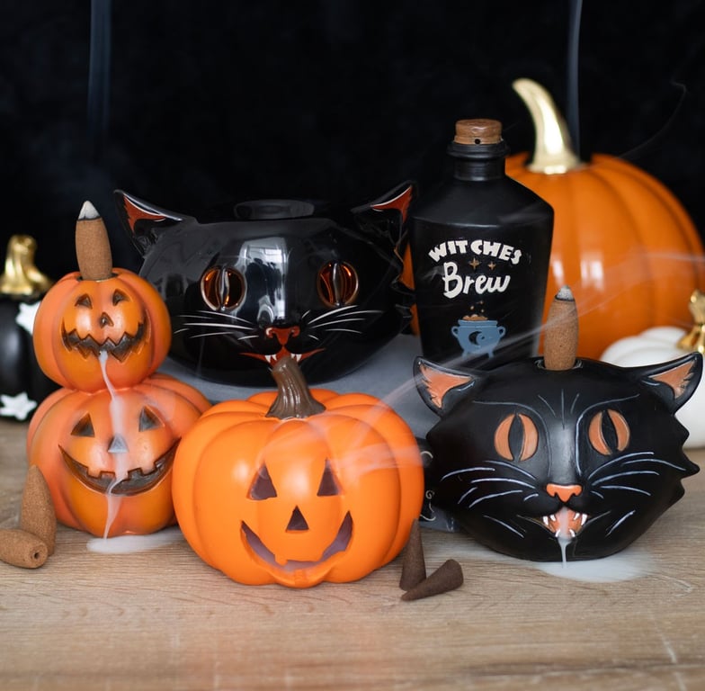 Spooky Black Cat Ceramic Oil Burner - Vintage Halloween Decoration with Ambient Light
