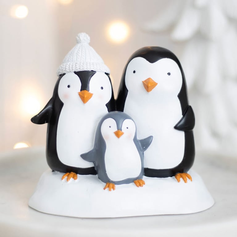 Penguin Family Resin Winter Decor Ornament