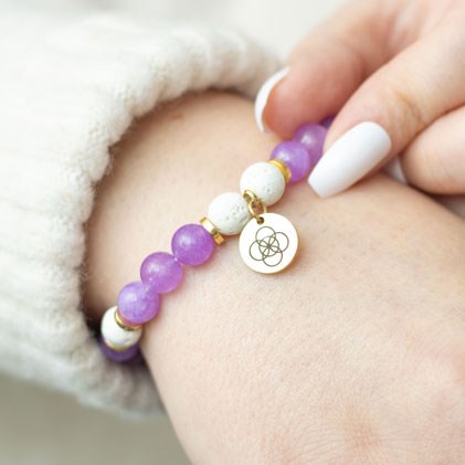Amethyst Crystal Essential Oil Anxiety Relief Bracelet with Lavender Diffusion and Celtic Charm