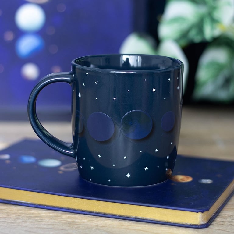 Solar System Heat Changing Mug - 500ml Black Ceramic Design Illuminates with Heat
