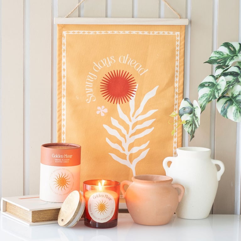 Elegant Urn-Style Oil Burner and Wax Warmer for Home Relaxation