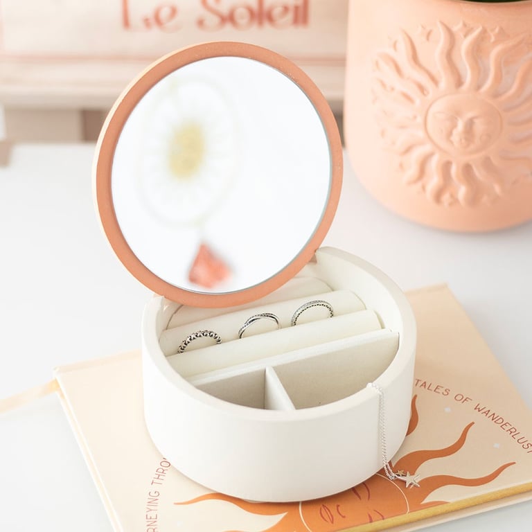Elegant White Jewellery Storage Box - Modern Sun Design & Secure Storage