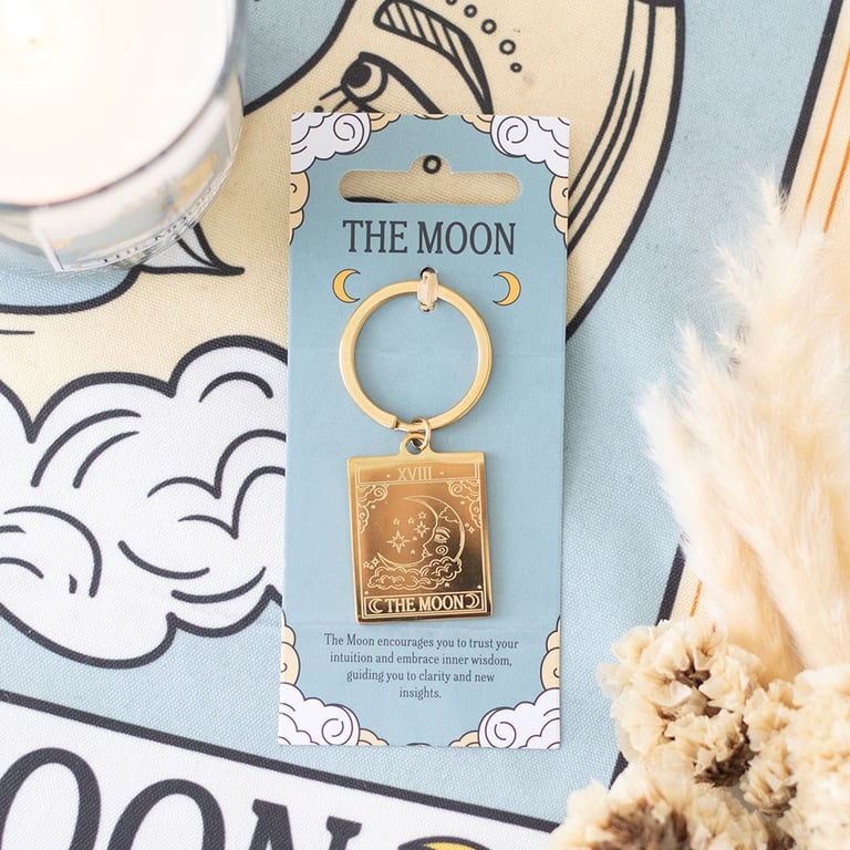 The Moon Vintage Tarot Keyring - Gold Tone Keychain with Traditional Tarot Card Design