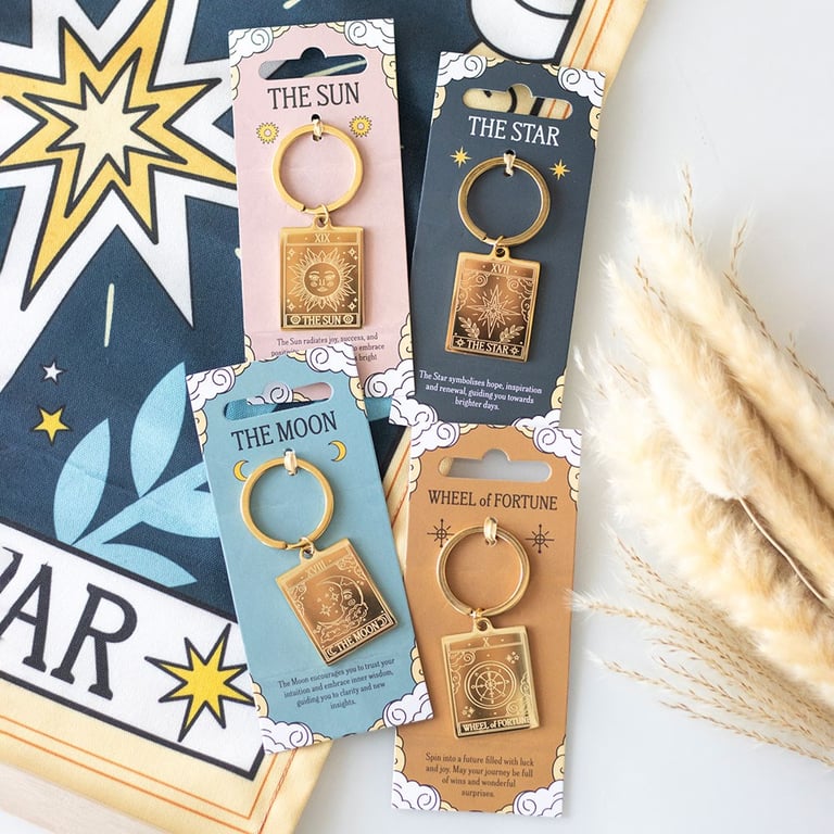 The Moon Vintage Tarot Keyring - Gold Tone Keychain with Traditional Tarot Card Design