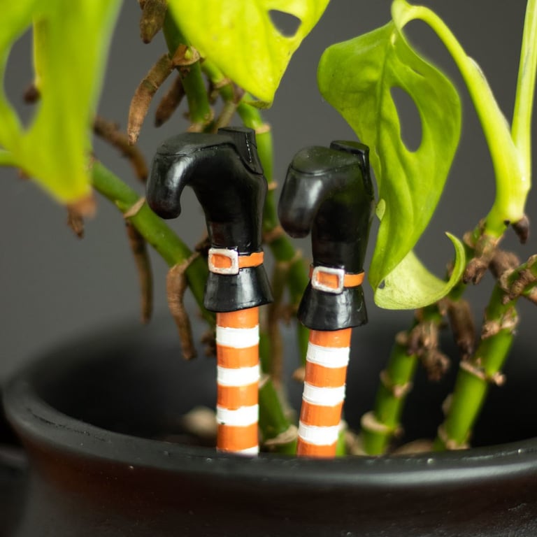 Witch Leg Plant Pot Ornaments - Whimsical Garden Decorations