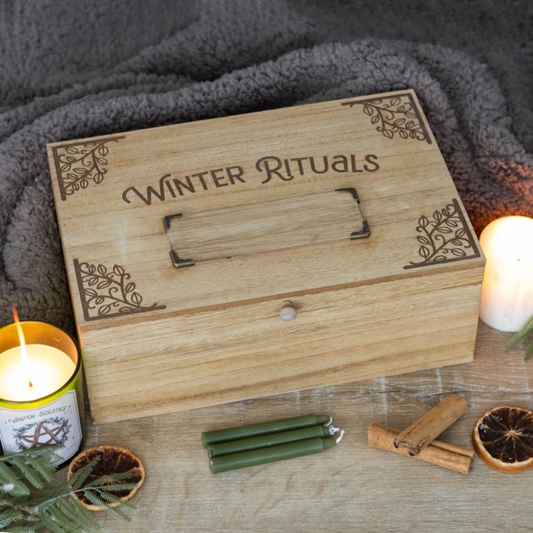 30cm Customisable Winter Solstice Ritual Box - Nature-Themed Storage & Decor