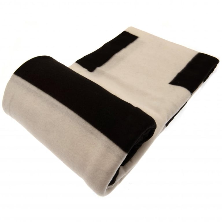 Juventus FC XL Fleece Blanket - Soft Warm 100 Polyester Home Decor