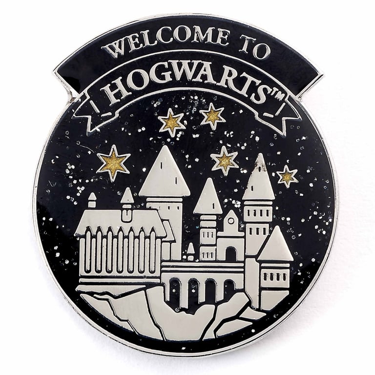 Harry Potter Hogwarts Castle Enamel Pin Badge - Night Shot Design