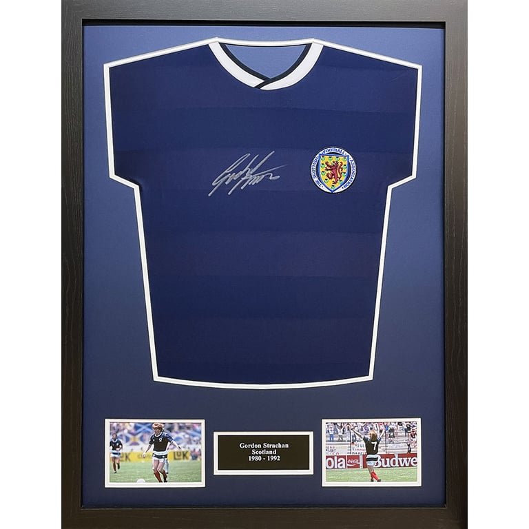 Gordon Strachan Signed Scotland 1986 Replica Football Shirt (Framed)