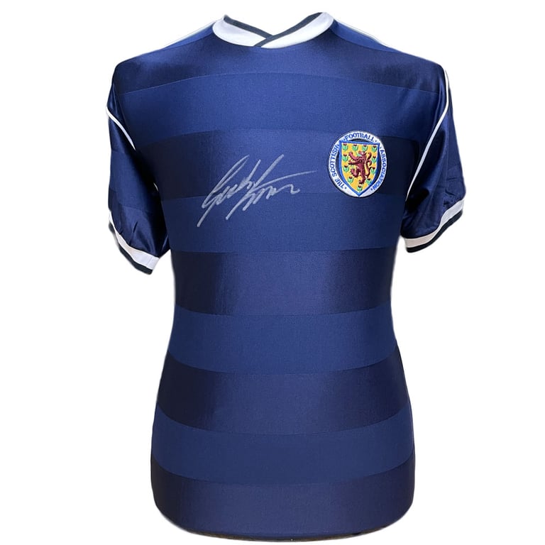 Gordon Strachan Signed 1986 Scotland Replica Football Shirt